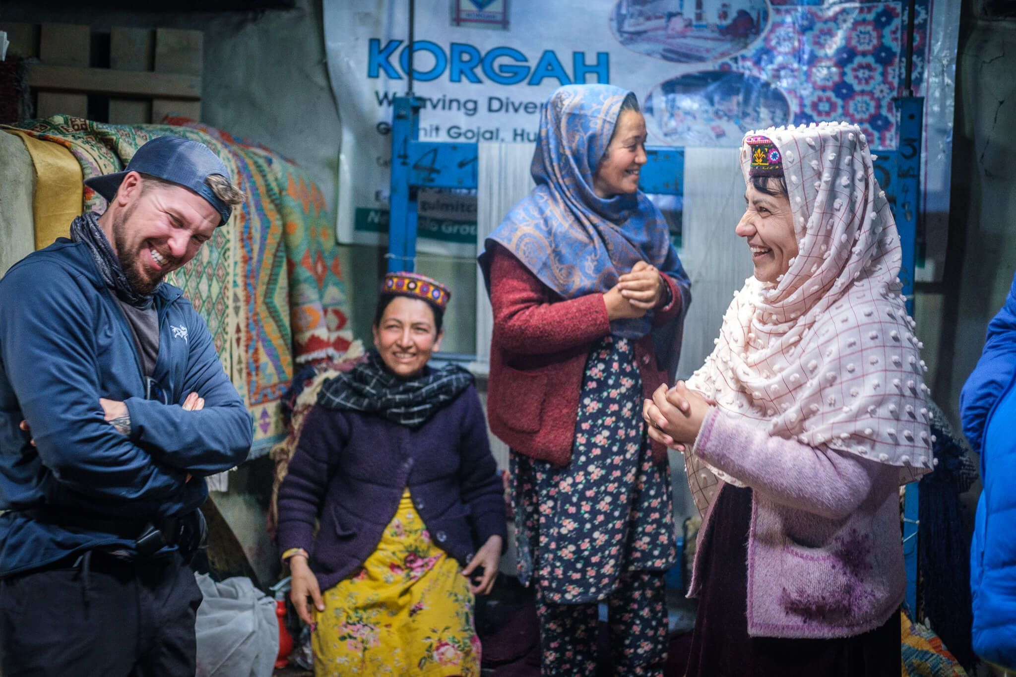 voluntad con damas en hunza pakistan